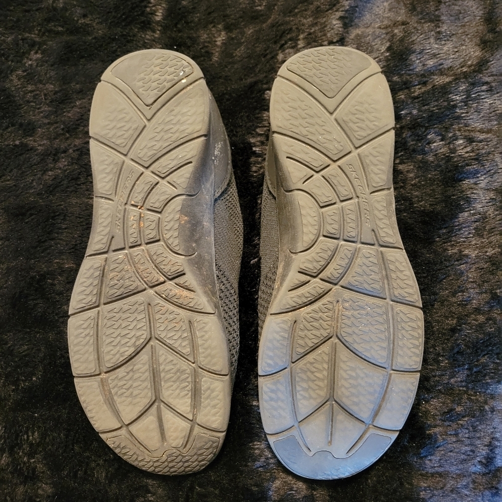 Sketchers 9.5 Archfit Walking Shoe - Picture 5 of 6